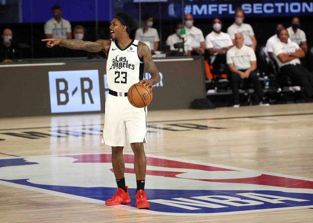 在进攻端 在进攻端