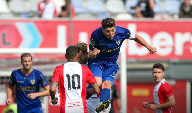 职业联赛的 职业联赛的